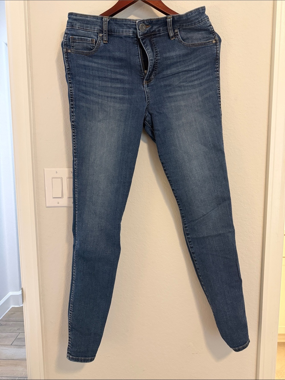 Kut from the Kloth Blue Skinny Jeans